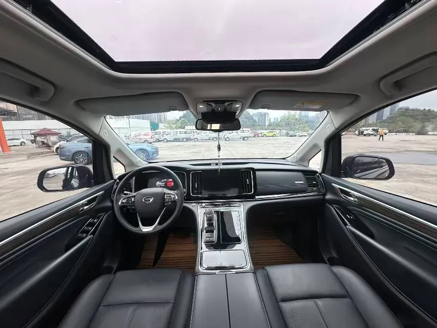 2021 GAC Trumpchi M8 2.0T 252HP L4 8AT,autocango,china used car exporter,china ev exporter,chinese used car exporter,chinese used ev exporter