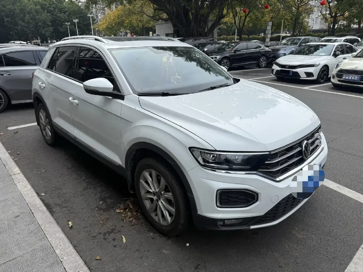 2022 Volkswagen T-Roc 1.4T 150HP L4 7DCT,autocango,china used car exporter,china ev exporter,chinese used car exporter,chinese used ev exporter