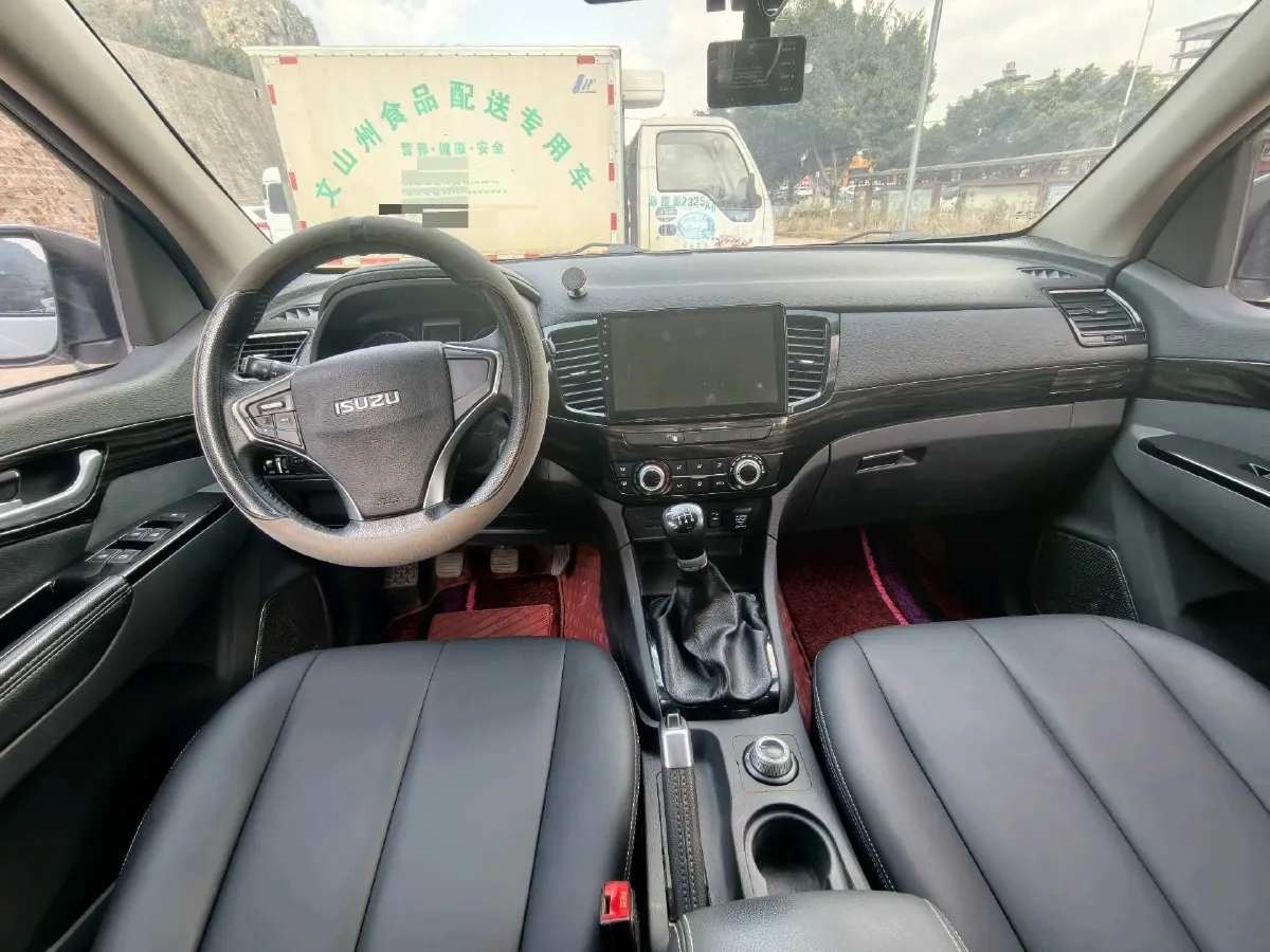 2019 Isuzu D-MAX 3.0T 177HP L4 6MT,autocango,china used car exporter,china ev exporter,chinese used car exporter,chinese used ev exporter