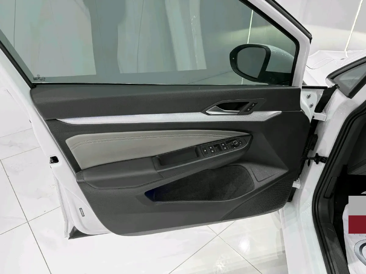 2023 Volkswagen Golf 1.4T 150HP L4 7DCT,autocango,china used car exporter,china ev exporter,chinese used car exporter,chinese used ev exporter