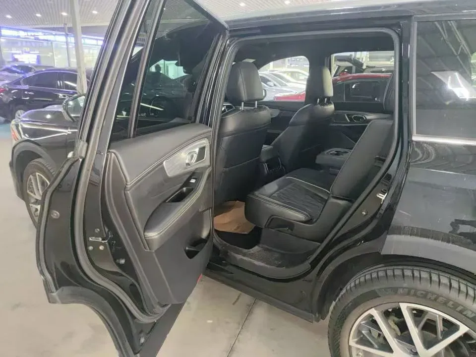 2022 GAC Trumpchi GS8 2.0T 252HP L4 8AT,autocango,china used car exporter,china ev exporter,chinese used car exporter,chinese used ev exporter