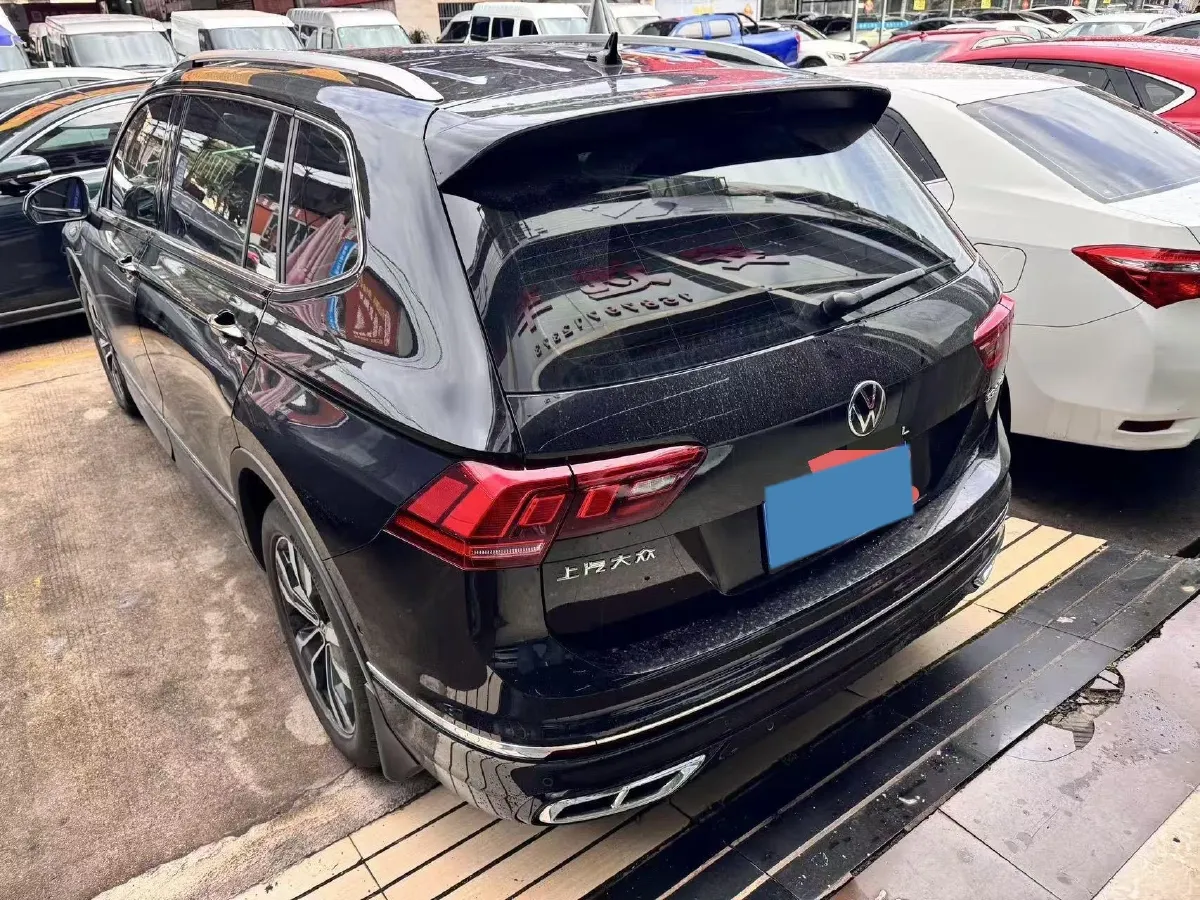 2025 Volkswagen Tiguan L 2.0T 186HP L4 7DCT,autocango,china used car exporter,china ev exporter,chinese used car exporter,chinese used ev exporter