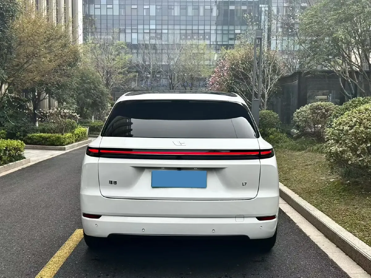 2024 Li L8 Range Extended 154HP REEV 42.8KWH,autocango,china used car exporter,china ev exporter,chinese used car exporter,chinese used ev exporter