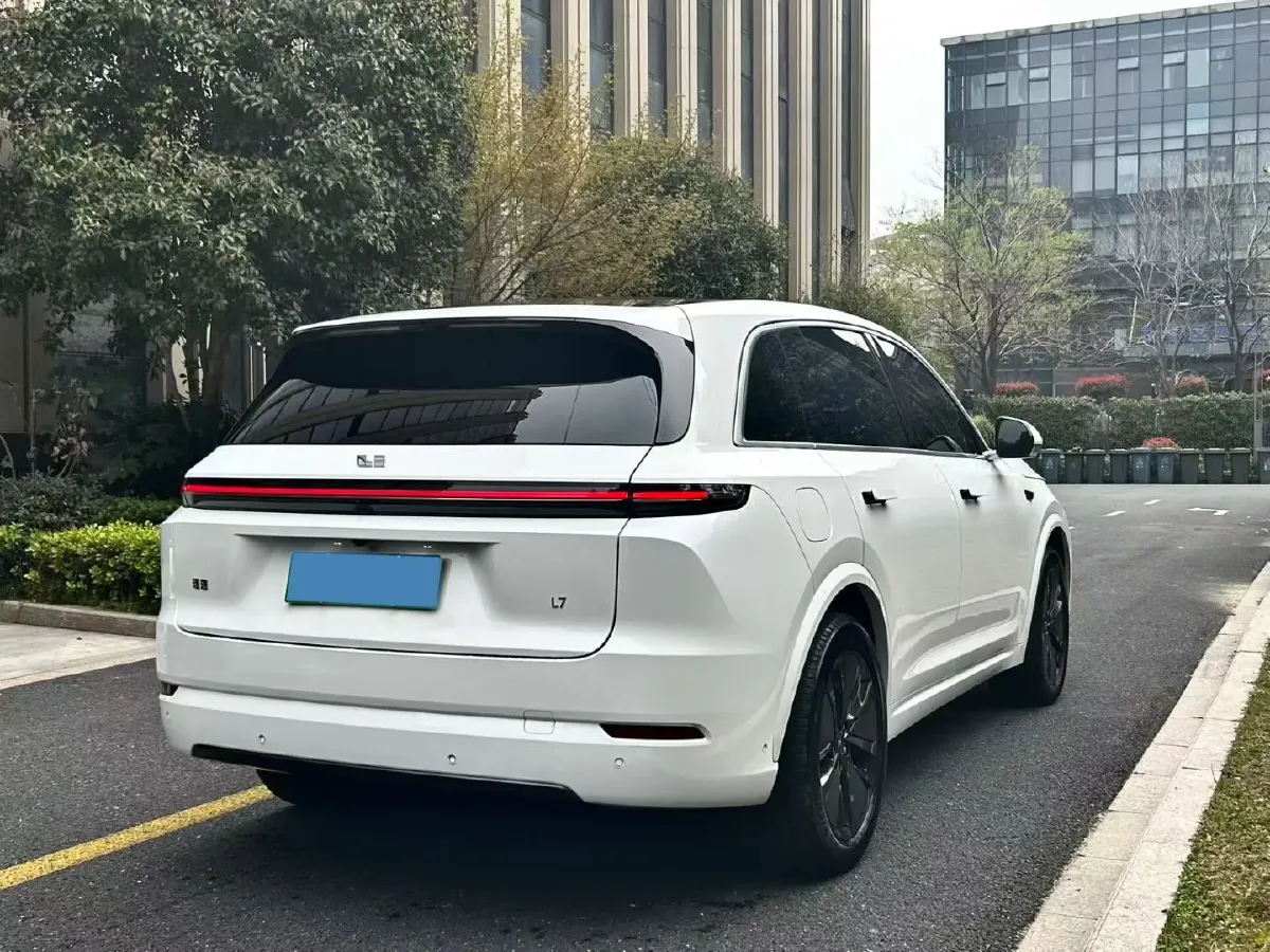2024 Li L8 Range Extended 154HP REEV 42.8KWH,autocango,china used car exporter,china ev exporter,chinese used car exporter,chinese used ev exporter