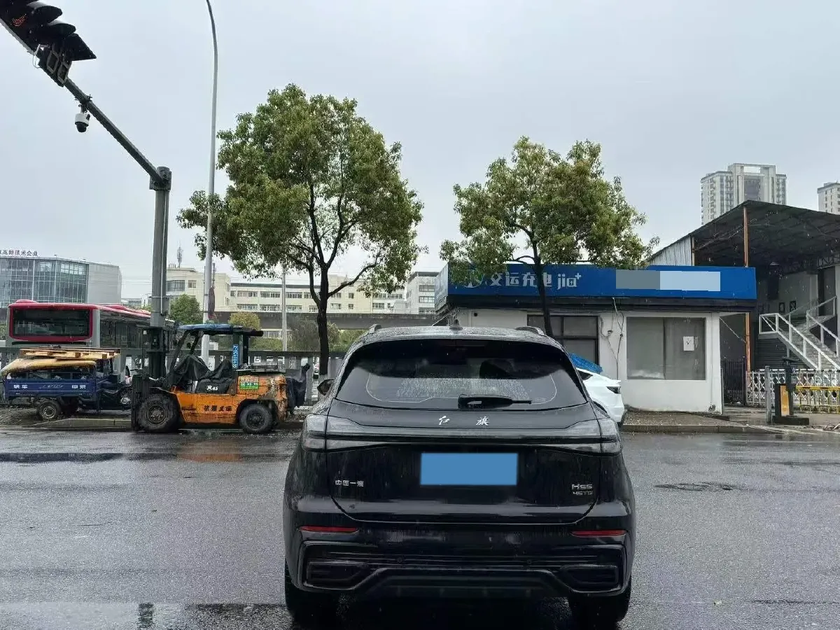 2025 HongQi HS5 2.0T 252HP L4 8AT,autocango,china used car exporter,china ev exporter,chinese used car exporter,chinese used ev exporter