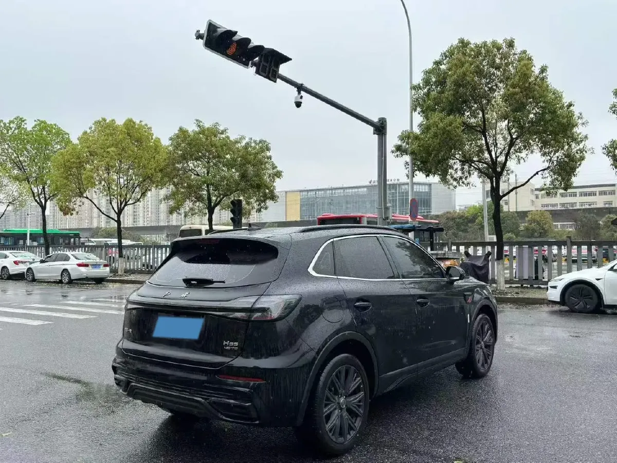 2025 HongQi HS5 2.0T 252HP L4 8AT,autocango,china used car exporter,china ev exporter,chinese used car exporter,chinese used ev exporter