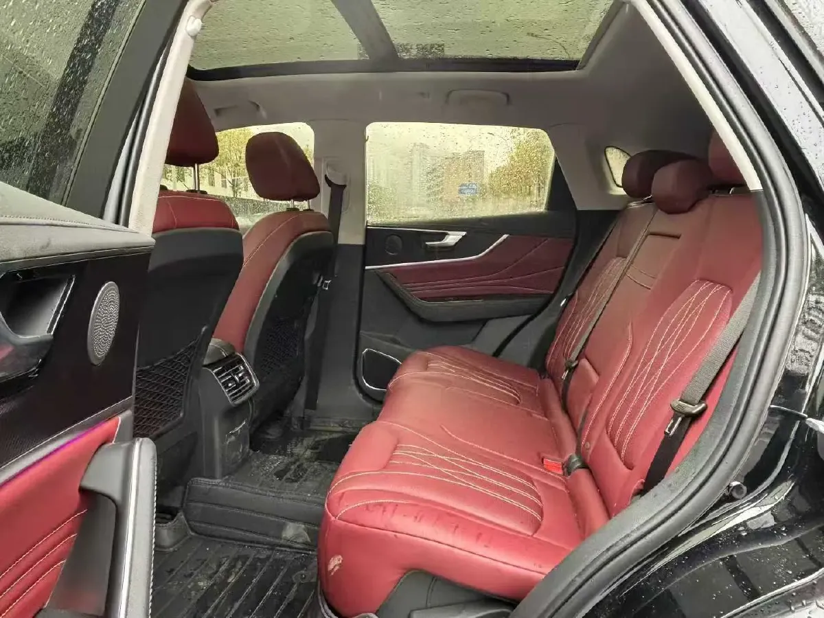 2025 HongQi HS5 2.0T 252HP L4 8AT,autocango,china used car exporter,china ev exporter,chinese used car exporter,chinese used ev exporter