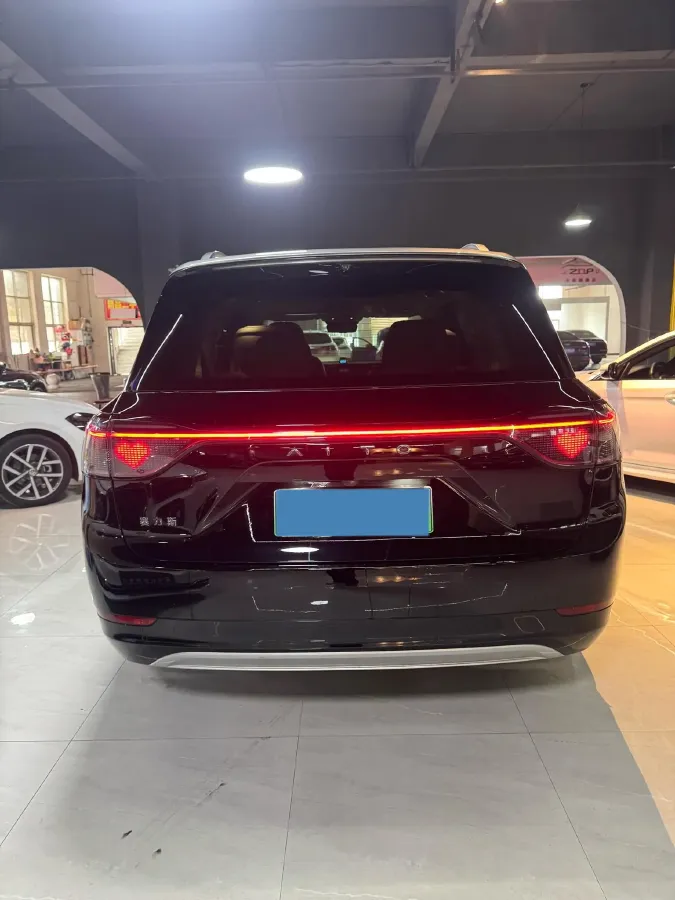 2024 AITO AITO M9 1.5T 152HP L4 REEV 42KWH,autocango,china used car exporter,china ev exporter,chinese used car exporter,chinese used ev exporter