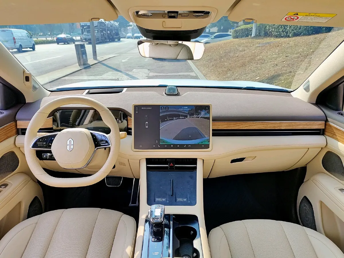 2024 AITO AITO M7 1.5T 152HP L4 REEV 40KWH,autocango,china used car exporter,china ev exporter,chinese used car exporter,chinese used ev exporter