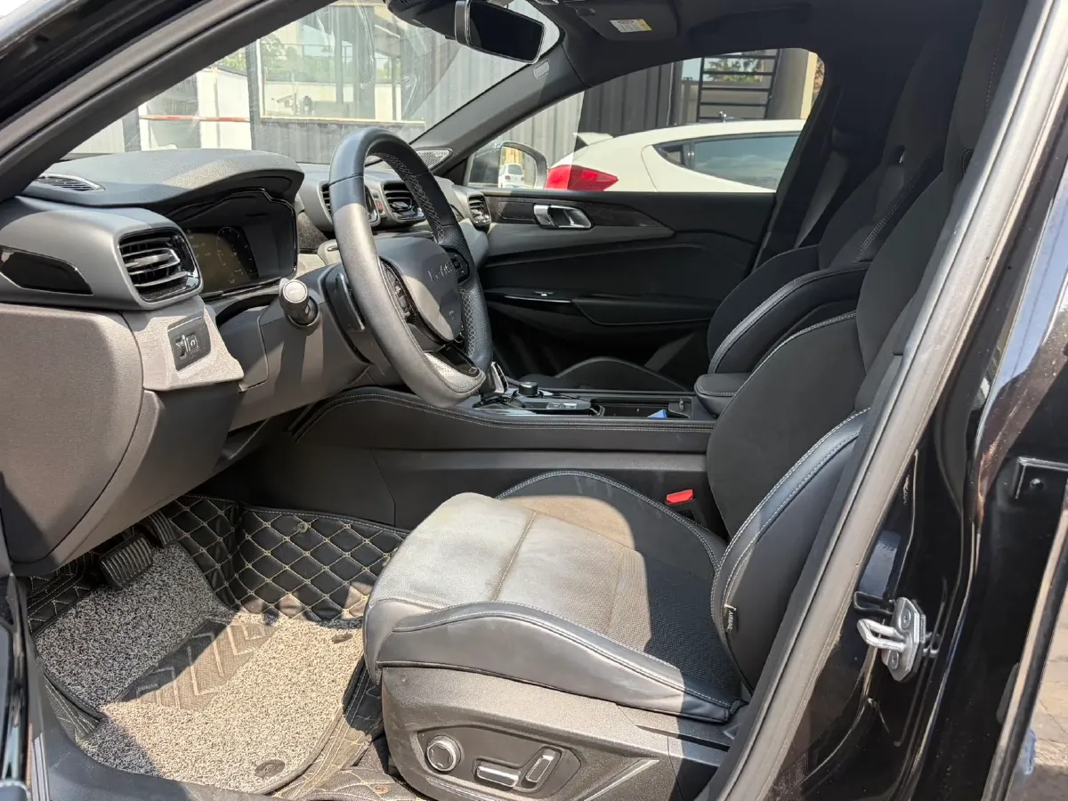 2022 LYNK&CO 03 2.0T 190HP L4 7DCT,autocango,china used car exporter,china ev exporter,chinese used car exporter,chinese used ev exporter