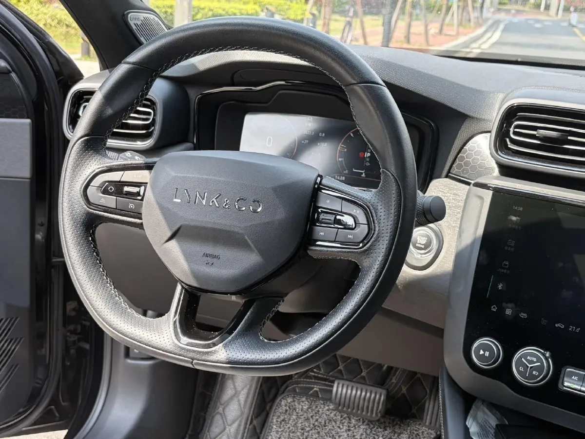 2022 LYNK&CO 03 2.0T 190HP L4 7DCT,autocango,china used car exporter,china ev exporter,chinese used car exporter,chinese used ev exporter