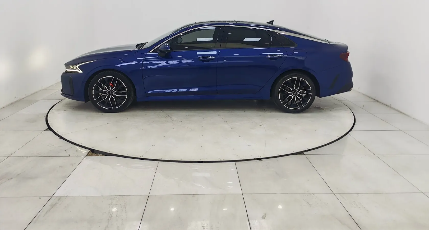 2021 Toyota Camry 2.0L 178HP L4 CVT,autocango,china used car exporter,china ev exporter,chinese used car exporter,chinese used ev exporter