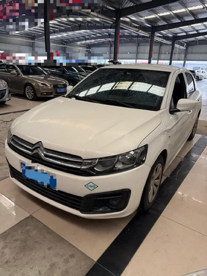 2017 HuangHai XiangLong 2.8T 102HP L4 5MT,autocango,china used car exporter,china ev exporter,chinese used car exporter,chinese used ev exporter