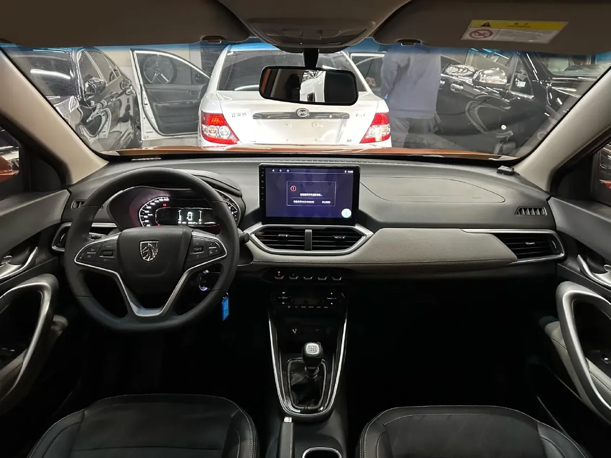 2017 BaoJun 510 1.5L 112HP L4 6MT,autocango,china used car exporter,china ev exporter,chinese used car exporter,chinese used ev exporter