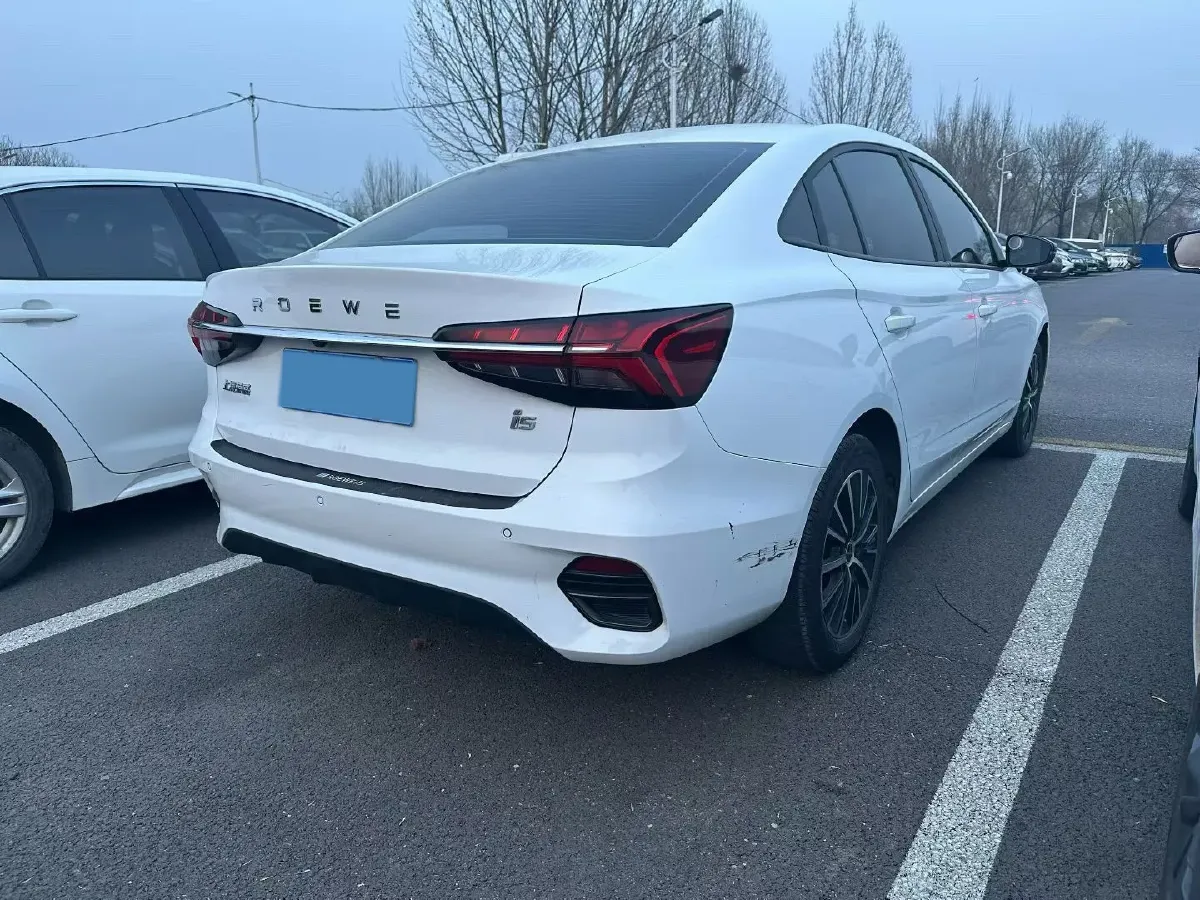 2021 Roewe i5 1.5L 120HP L4 CVT,autocango,china used car exporter,china ev exporter,chinese used car exporter,chinese used ev exporter