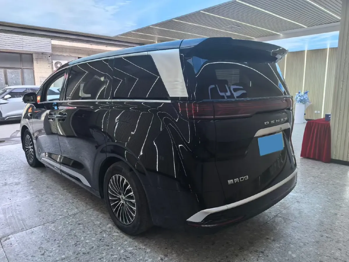 2025 Denza D9 1.5T 156HP L4 E-CVT PHEV 40KWH,autocango,china used car exporter,china ev exporter,chinese used car exporter,chinese used ev exporter