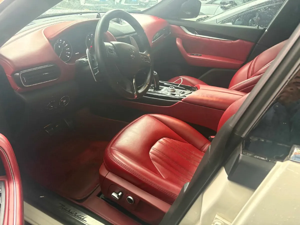 2021 Maserati Levante 3.0T 350HP V6 8AT,autocango,china used car exporter,china ev exporter,chinese used car exporter,chinese used ev exporter