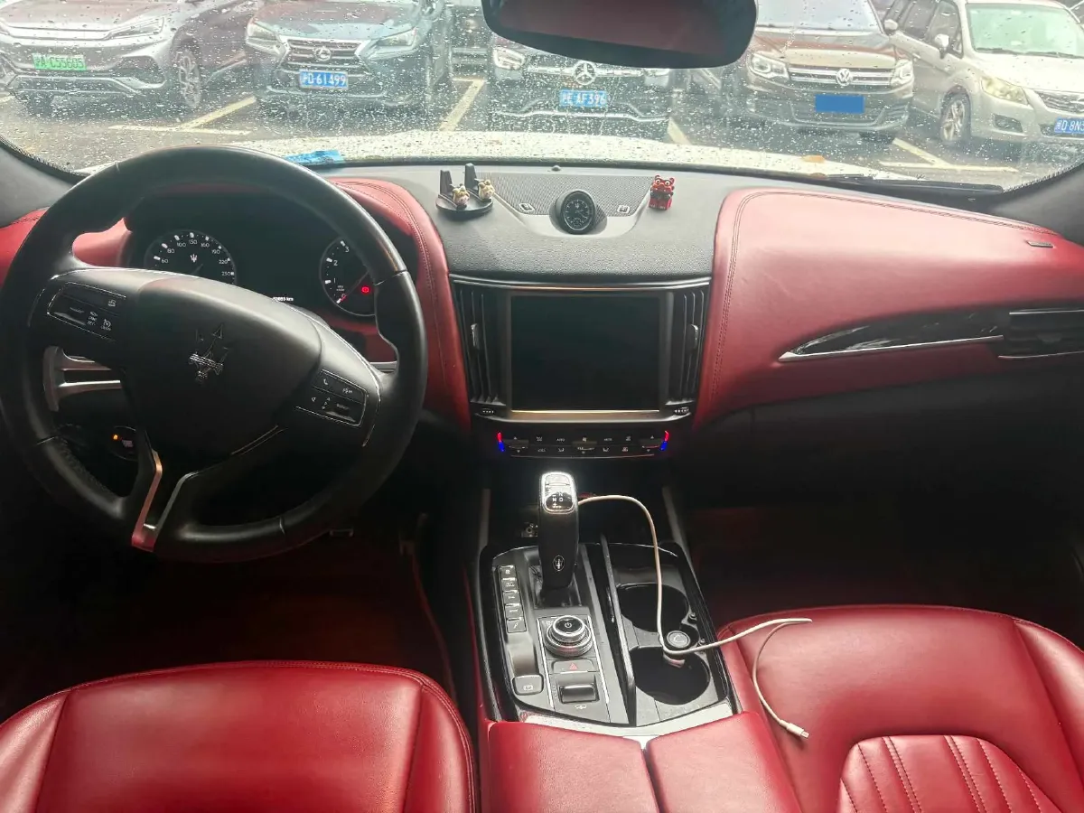 2021 Maserati Levante 3.0T 350HP V6 8AT,autocango,china used car exporter,china ev exporter,chinese used car exporter,chinese used ev exporter