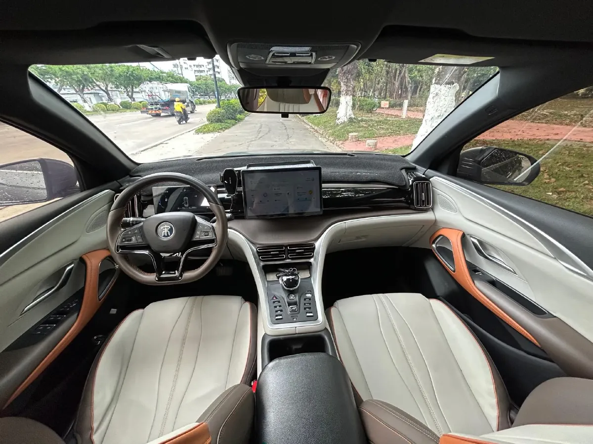 2022 Geely JiaJi 1.5T 177HP L3 7DCT PHEV 15.5KWH,autocango,china used car exporter,china ev exporter,chinese used car exporter,chinese used ev exporter