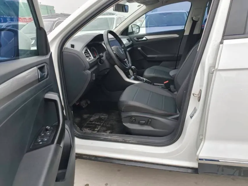 2022 Volkswagen T-Roc 1.4T 150HP L4 7DCT,autocango,china used car exporter,china ev exporter,chinese used car exporter,chinese used ev exporter