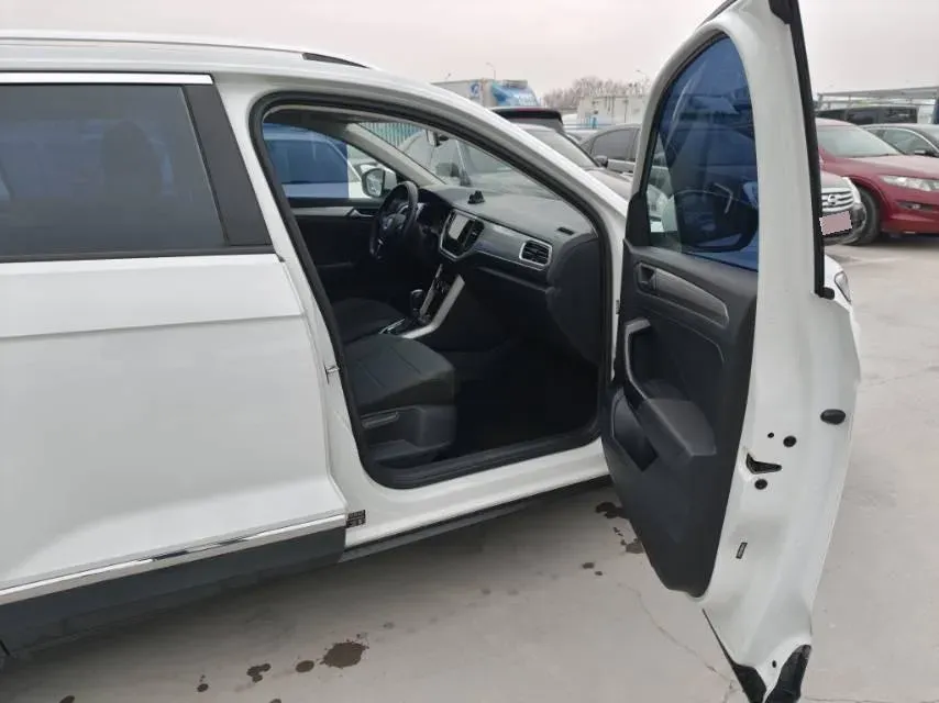2022 Volkswagen T-Roc 1.4T 150HP L4 7DCT,autocango,china used car exporter,china ev exporter,chinese used car exporter,chinese used ev exporter
