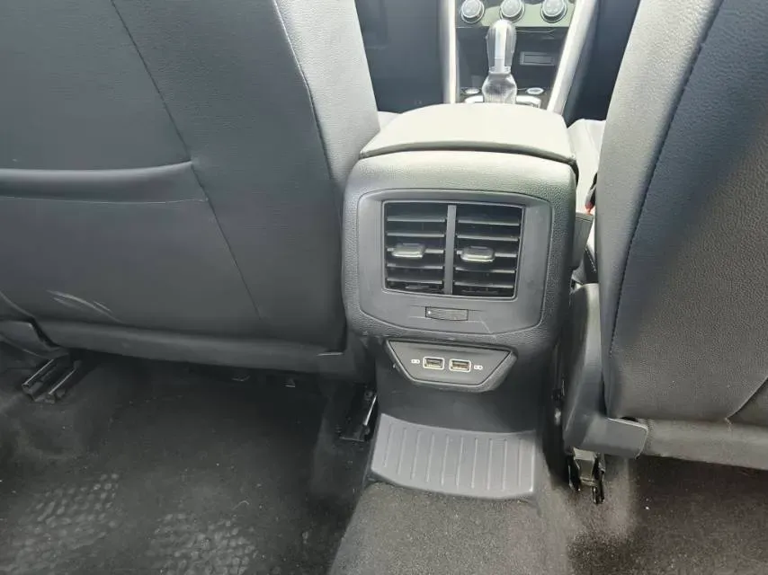 2022 Volkswagen T-Roc 1.4T 150HP L4 7DCT,autocango,china used car exporter,china ev exporter,chinese used car exporter,chinese used ev exporter