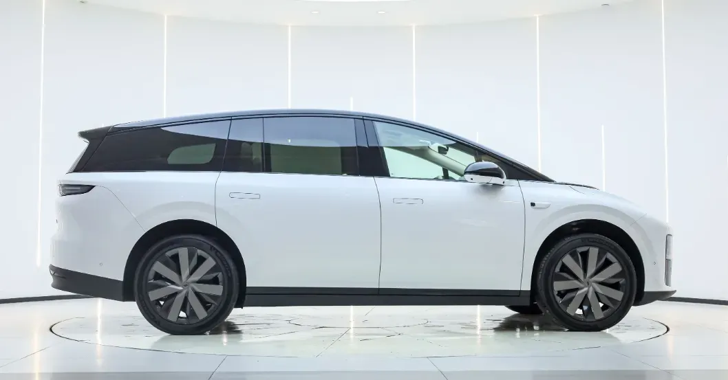 2025 Li i8 BEV,autocango,china used car exporter,china ev exporter,chinese used car exporter,chinese used ev exporter