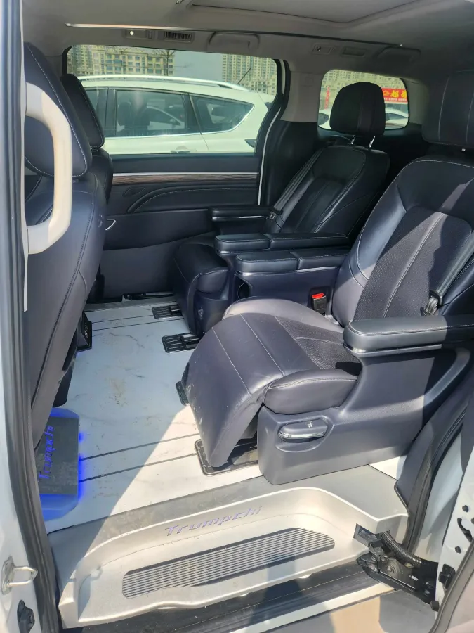 2021 GAC Trumpchi M8 2.0T 252HP L4 8AT,autocango,china used car exporter,china ev exporter,chinese used car exporter,chinese used ev exporter