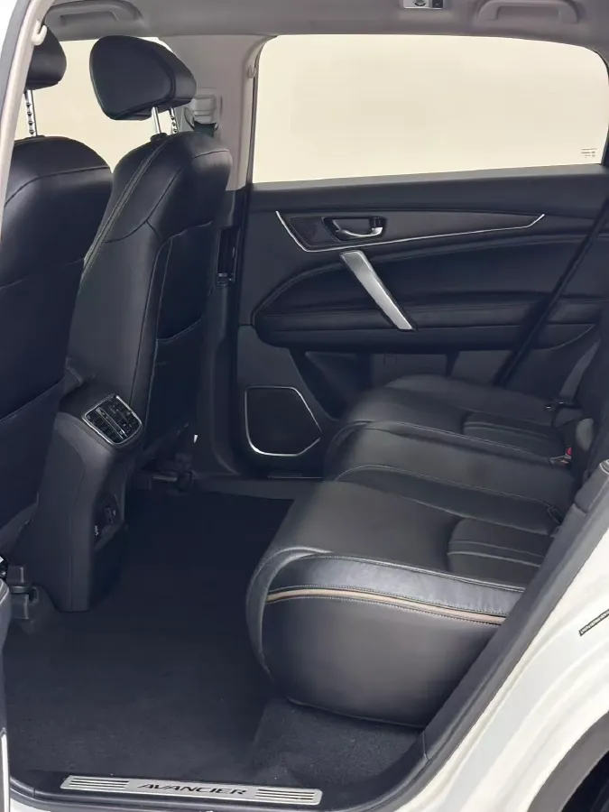 2018 Haval H6 1.5T 169HP L4 7DCT,autocango,china used car exporter,china ev exporter,chinese used car exporter,chinese used ev exporter