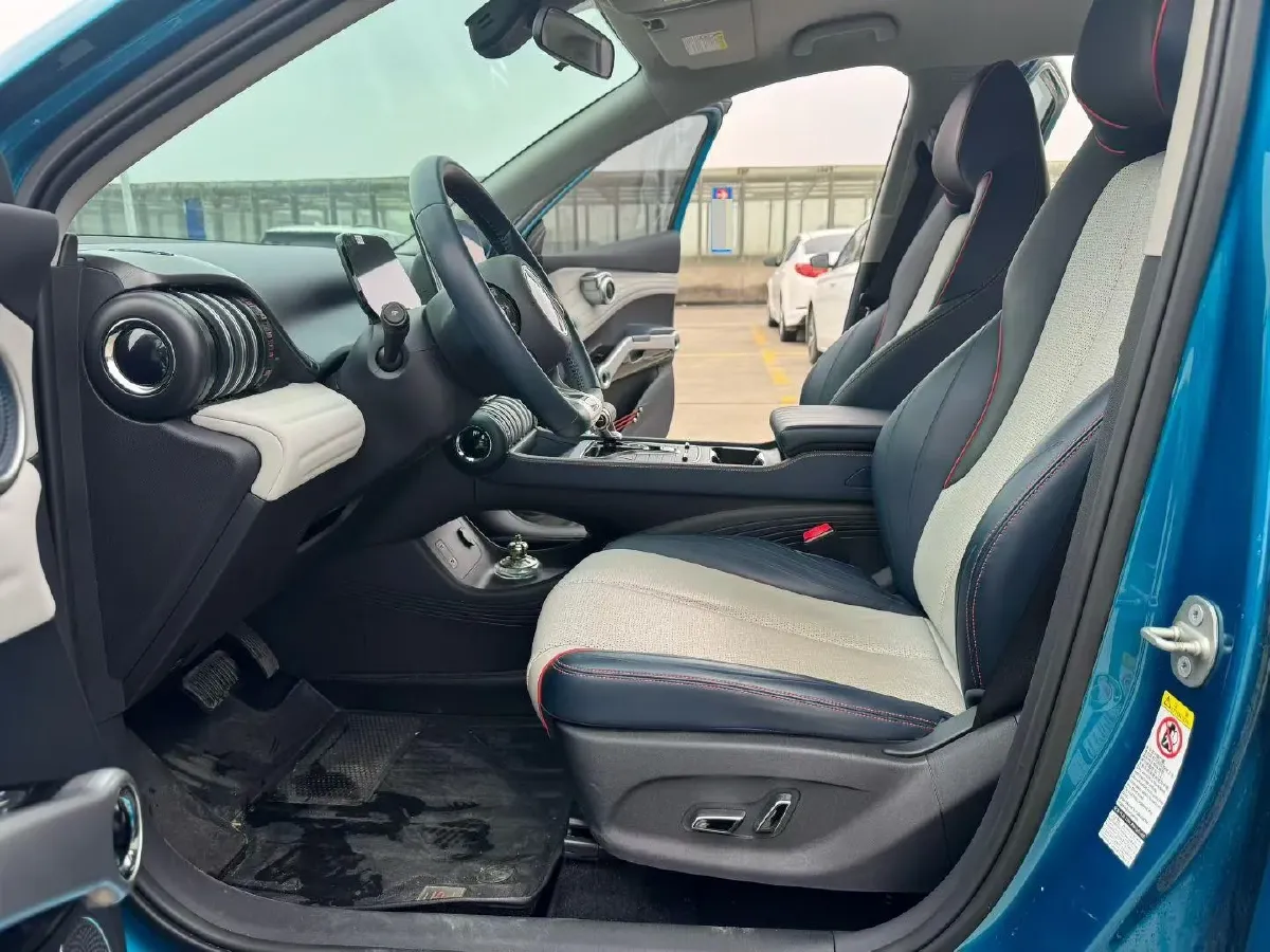 2022 Hycan Z03 BEV 64.23KWH,autocango,china used car exporter,china ev exporter,chinese used car exporter,chinese used ev exporter