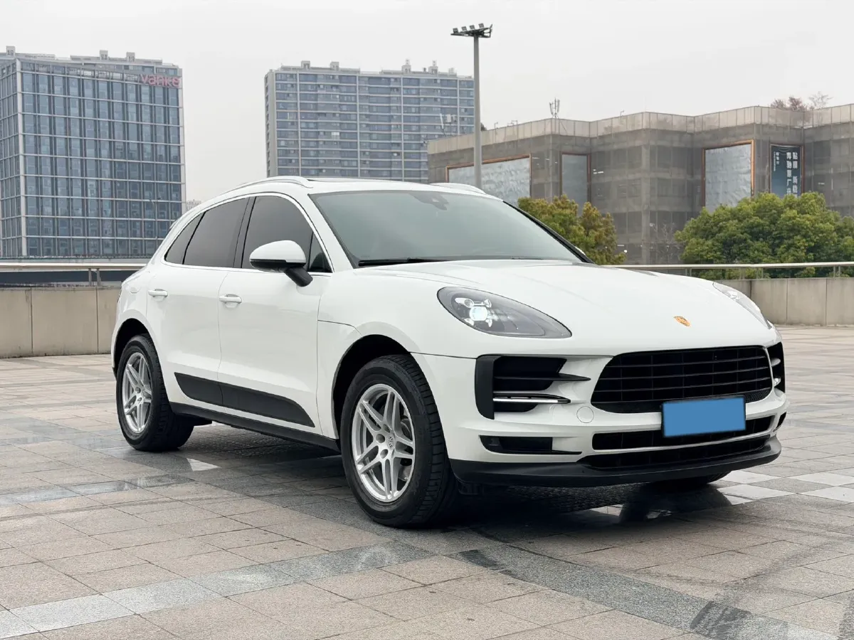 2020 Porsche Macan 2.0T 252HP L4 7DCT,autocango,china used car exporter,china ev exporter,chinese used car exporter,chinese used ev exporter