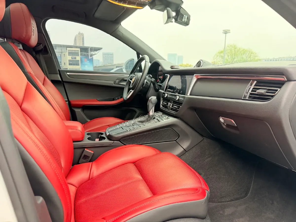 2020 Porsche Macan 2.0T 252HP L4 7DCT,autocango,china used car exporter,china ev exporter,chinese used car exporter,chinese used ev exporter