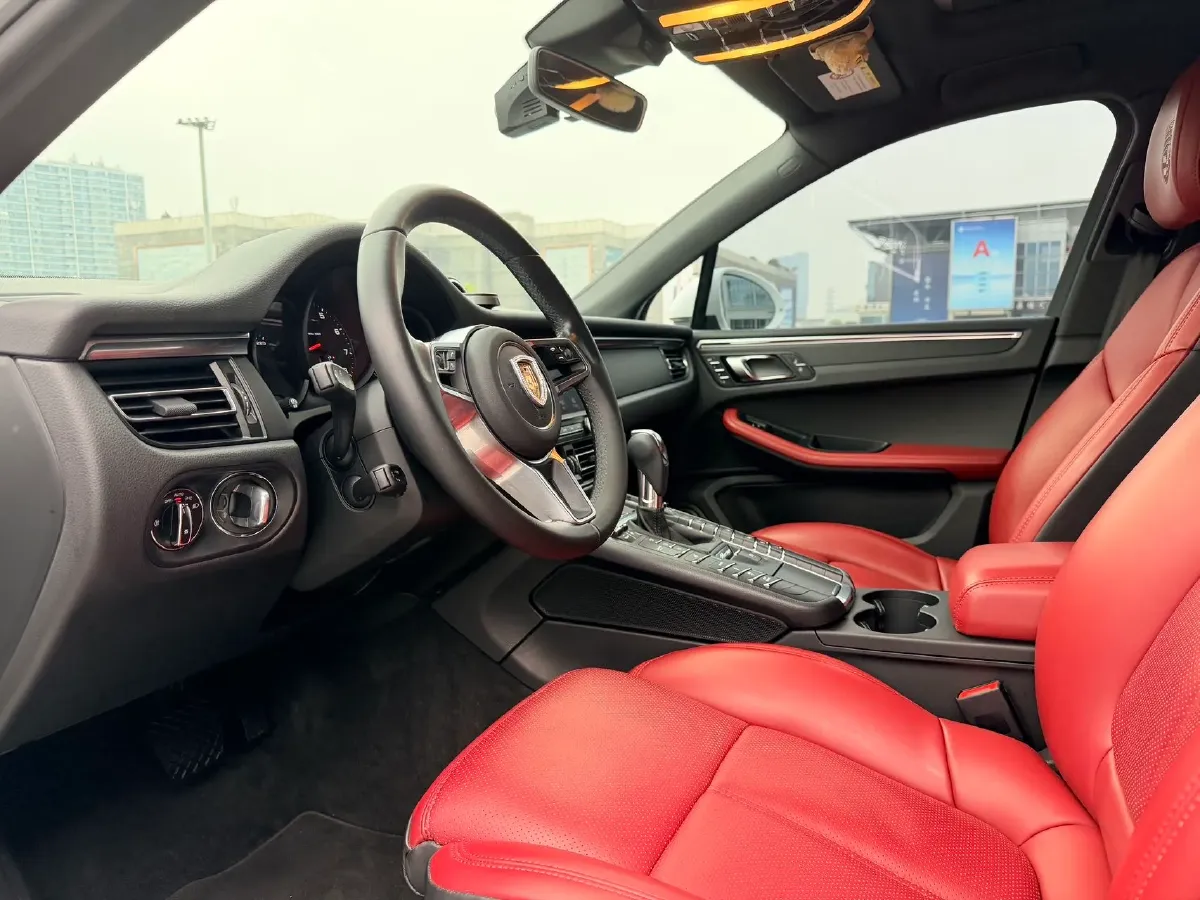 2020 Porsche Macan 2.0T 252HP L4 7DCT,autocango,china used car exporter,china ev exporter,chinese used car exporter,chinese used ev exporter