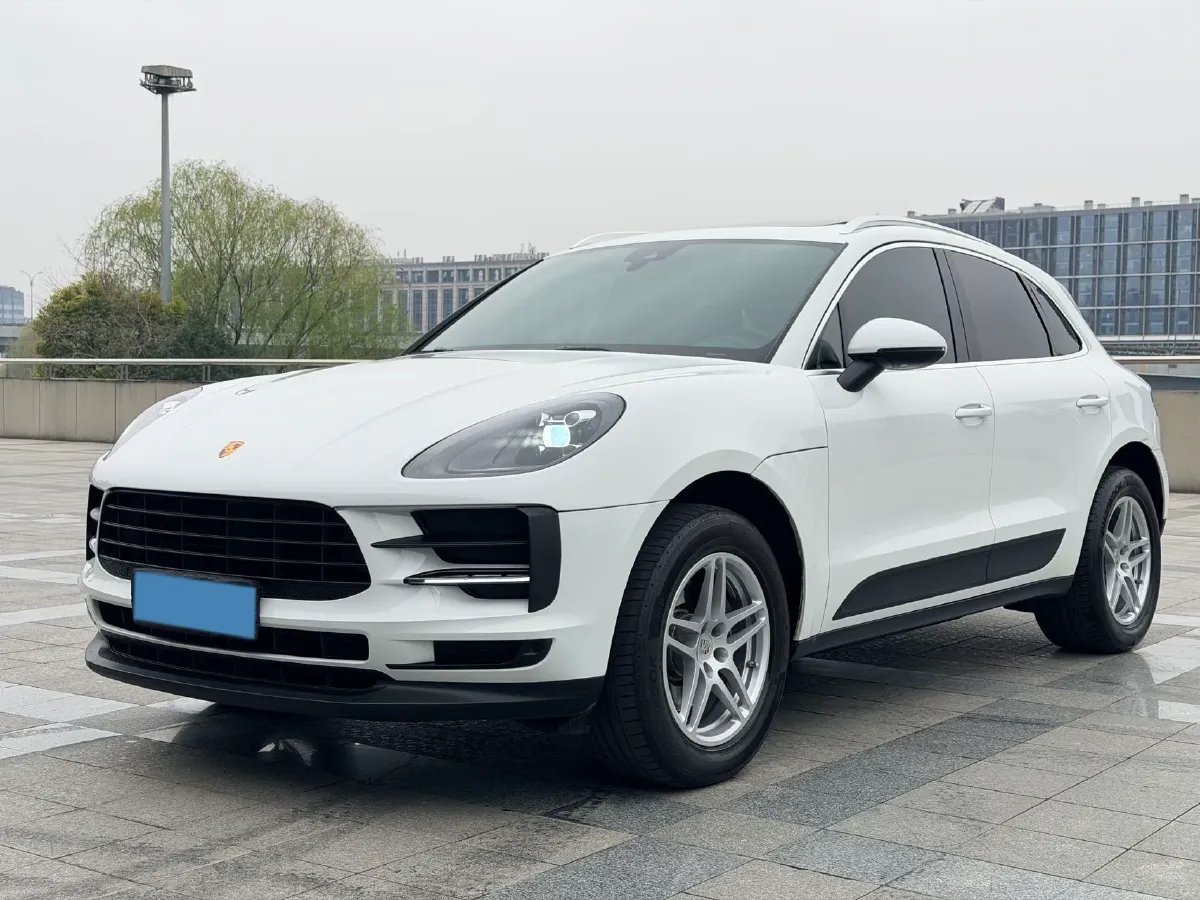 2020 Porsche Macan 2.0T 252HP L4 7DCT,autocango,china used car exporter,china ev exporter,chinese used car exporter,chinese used ev exporter