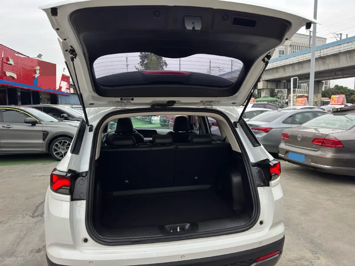 2023 Chery Arrizo 5 Plus 1.5L 120HP L4 CVT,autocango,china used car exporter,china ev exporter,chinese used car exporter,chinese used ev exporter