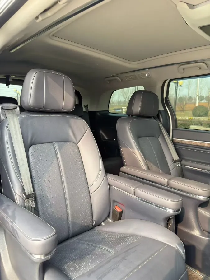 2021 GAC Trumpchi M8 2.0T 252HP L4 8AT,autocango,china used car exporter,china ev exporter,chinese used car exporter,chinese used ev exporter