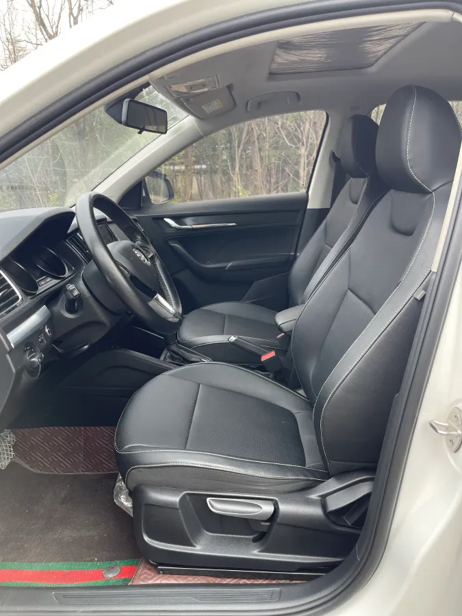 2022 Skoda Kamiq 1.5L 112HP L4 6AT,autocango,china used car exporter,china ev exporter,chinese used car exporter,chinese used ev exporter