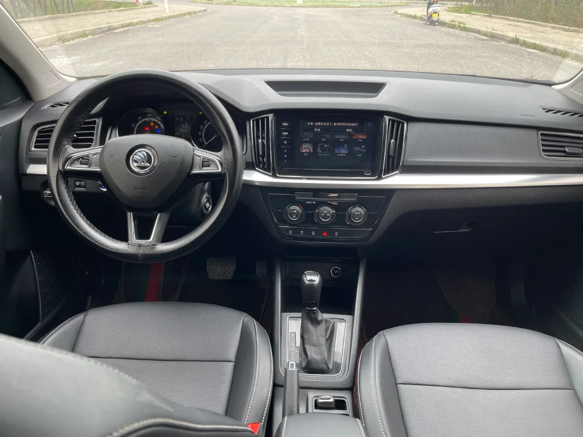 2022 Skoda Kamiq 1.5L 112HP L4 6AT,autocango,china used car exporter,china ev exporter,chinese used car exporter,chinese used ev exporter