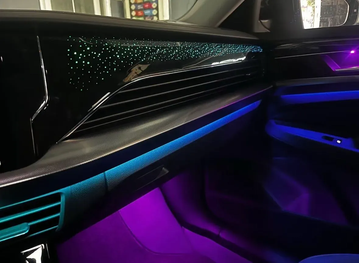 2019 Volvo V40 1.5T 152HP L4 6AT,autocango,china used car exporter,china ev exporter,chinese used car exporter,chinese used ev exporter