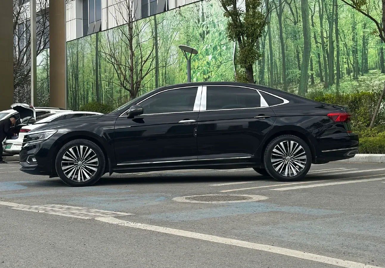 2019 Volvo V40 1.5T 152HP L4 6AT,autocango,china used car exporter,china ev exporter,chinese used car exporter,chinese used ev exporter