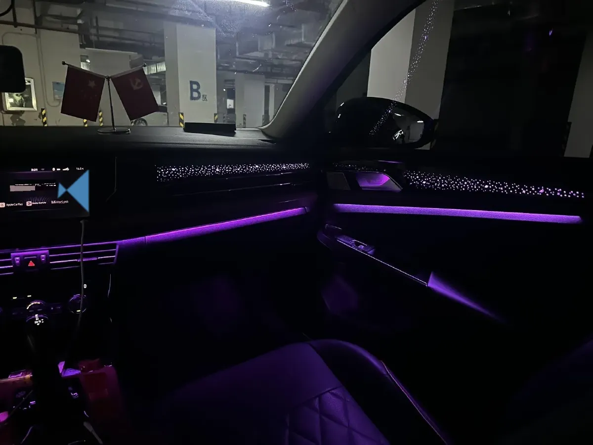 2019 Volvo V40 1.5T 152HP L4 6AT,autocango,china used car exporter,china ev exporter,chinese used car exporter,chinese used ev exporter