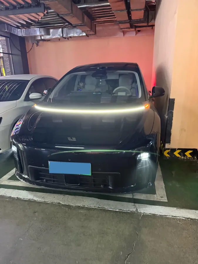 2025 Li i8 BEV,autocango,china used car exporter,china ev exporter,chinese used car exporter,chinese used ev exporter