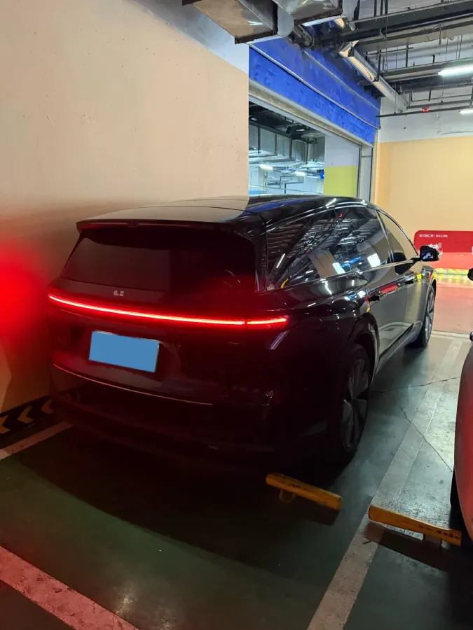 2025 Li i8 BEV,autocango,china used car exporter,china ev exporter,chinese used car exporter,chinese used ev exporter