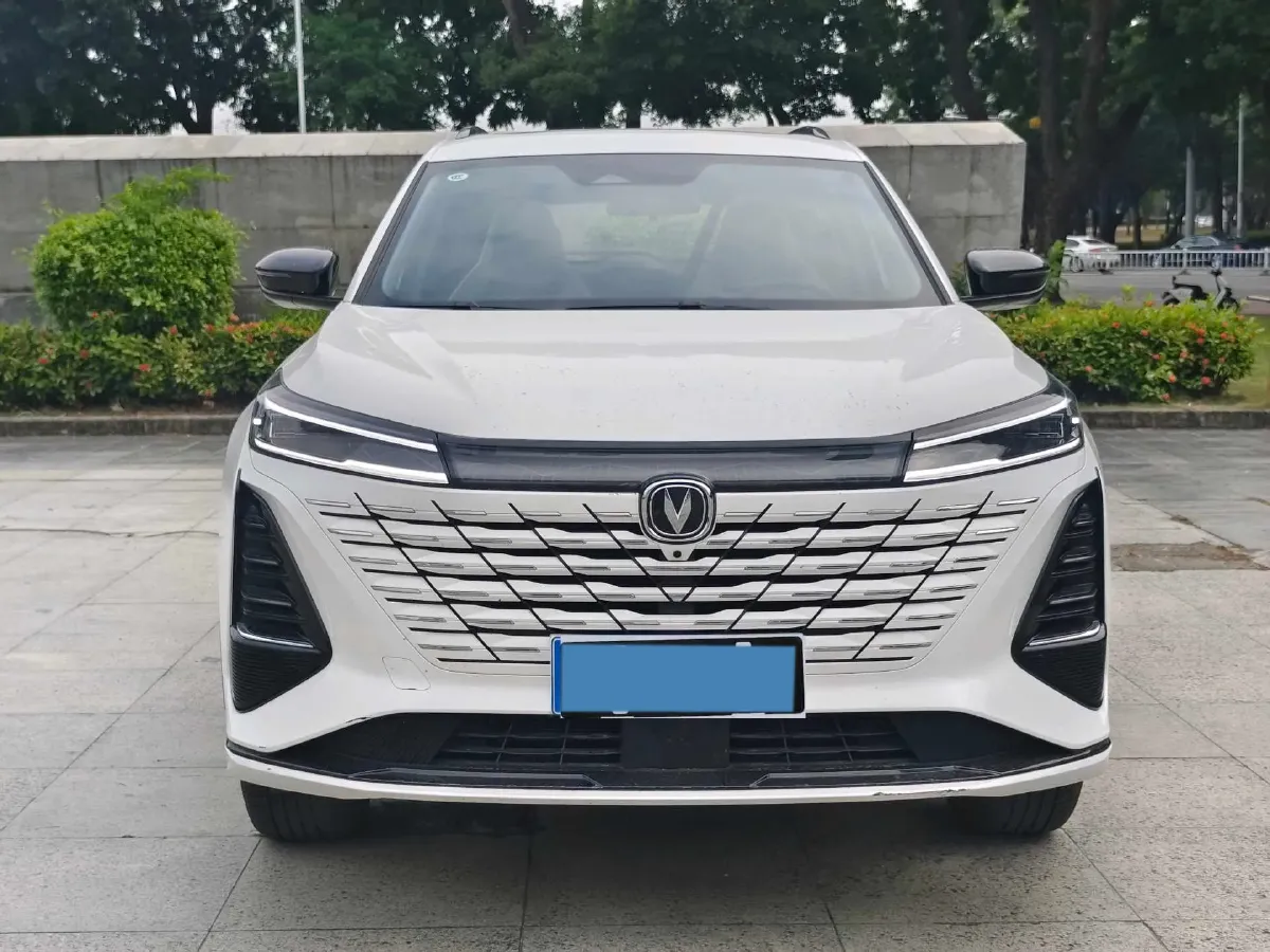 2024 ChangAn CS75 Plus 1.5T 188HP L4 8AT,autocango,china used car exporter,china ev exporter,chinese used car exporter,chinese used ev exporter