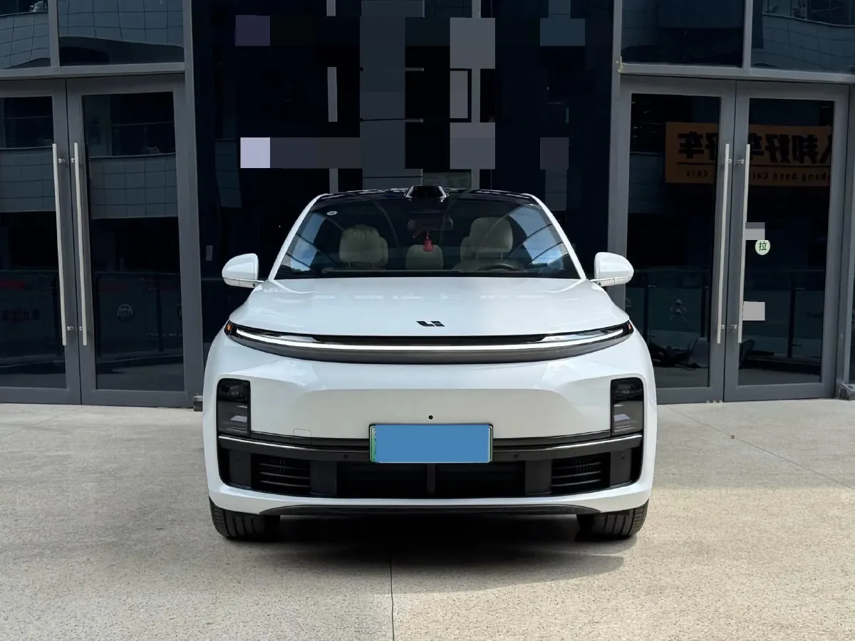 2024 Li L8 Range Extended 154HP REEV 42.8KWH,autocango,china used car exporter,china ev exporter,chinese used car exporter,chinese used ev exporter