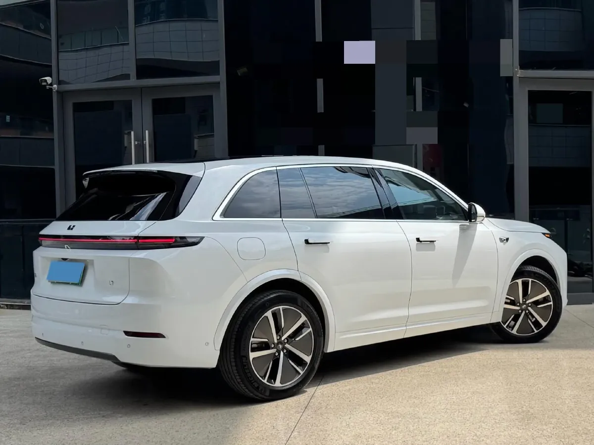 2024 Li L8 Range Extended 154HP REEV 42.8KWH,autocango,china used car exporter,china ev exporter,chinese used car exporter,chinese used ev exporter