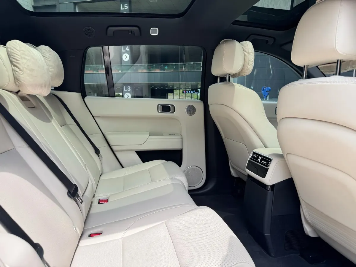 2024 Li L8 Range Extended 154HP REEV 42.8KWH,autocango,china used car exporter,china ev exporter,chinese used car exporter,chinese used ev exporter