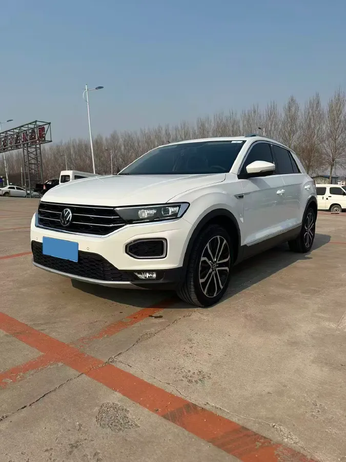 2022 Volkswagen T-Roc 1.4T 150HP L4 7DCT,autocango,china used car exporter,china ev exporter,chinese used car exporter,chinese used ev exporter