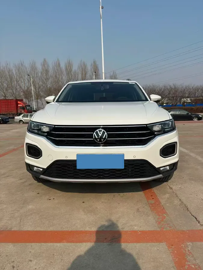 2022 Volkswagen T-Roc 1.4T 150HP L4 7DCT,autocango,china used car exporter,china ev exporter,chinese used car exporter,chinese used ev exporter