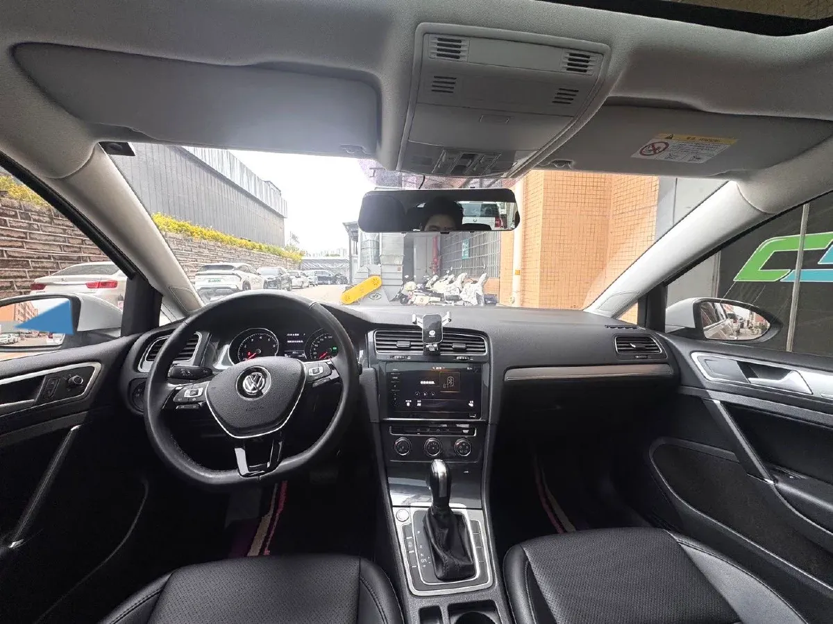 2020 Volkswagen Golf 1.2T 116HP L4 7DCT,autocango,china used car exporter,china ev exporter,chinese used car exporter,chinese used ev exporter